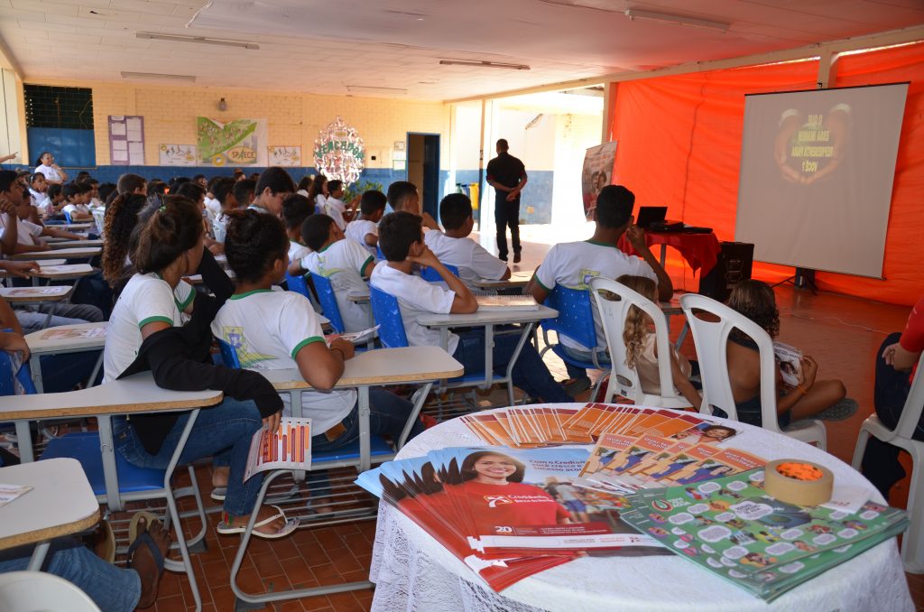 BANCO DO NORDESTE ATRAVÉS DO CREDIAMIGO REALIZA AÇÃO AMBIENTAL EM CAMPOS SALES