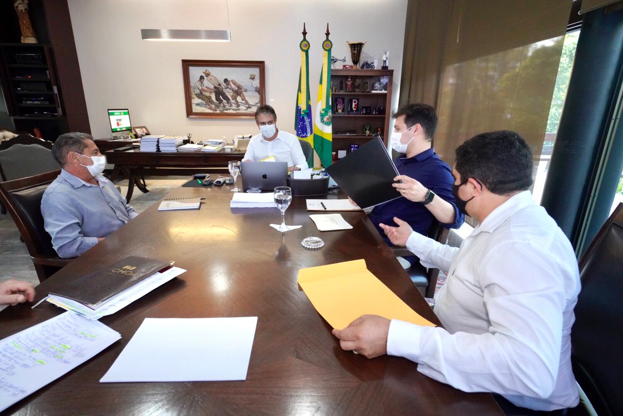 PREFEITO DE SALITRE DODÓ DE NEOCLIDES E RECEBIDO PELO GOVERNADOR CAMILO SANTANA