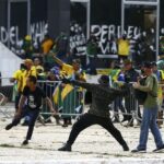 PF faz operação para prender participantes de atos de vandalismo em Brasília