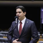 Deputado Júnior Mano exercia ‘papel central’ na manipulação dos pleitos eleitorais, diz PF