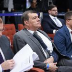 Defesa do general Paulo Sérgio rifa Bolsonaro, coloca ex-presidente no centro do golpe e enfurece aliados