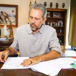 Governador Elmano de Freitas envia à Alece projeto de lei que concede auxílio financeiro a órfãos da Covid-19