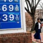 Alta da gasolina e eleições nos EUA pressionam Trump a pôr fim na guerra contra o Irã