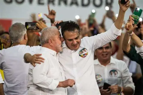 LULA DIZ QUE CAMILO SANTANA SAIRÁ DO MEC PARA ATUAR EM CAMPANHA